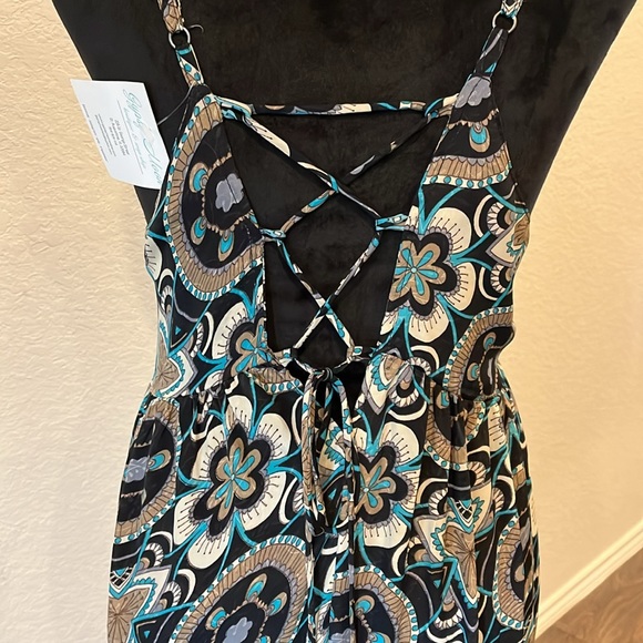 Beautiful Bohemian style Maxi Dress with adjustable straps and tie back - Picture 3 of 8